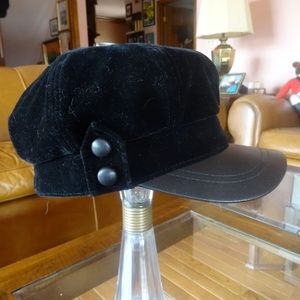 NWOT  Black Velvet Gatsby Hat